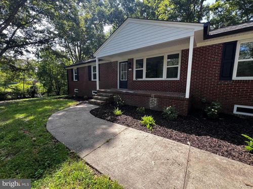 716 Old Wagner Rd, Petersburg, VA, 23805-9317 | Card Image