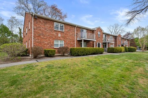 11-6 Kingswood Dr, Abington, MA, 02351 | Card Image