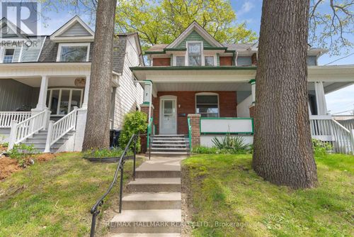 7 Wheeler Avenue, Toronto (The Beaches), ON, M4L3V3 | Card Image