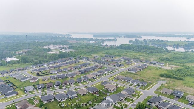 274 E Ridge Dr, House attached with 2 bedrooms, 3 bathrooms and 1 parking in Cornwall ON | Image 37