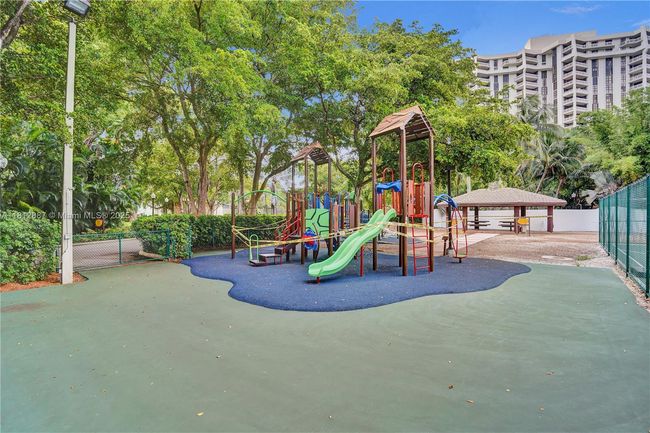 APT-1101 - 1000 Quayside Ter, Condo with 3 bedrooms, 3 bathrooms and null parking in Miami FL | Image 30