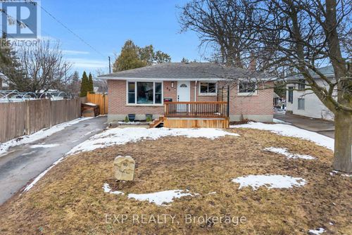 80 Short Ave, Lindsay, ON, K9V1J6 | Card Image