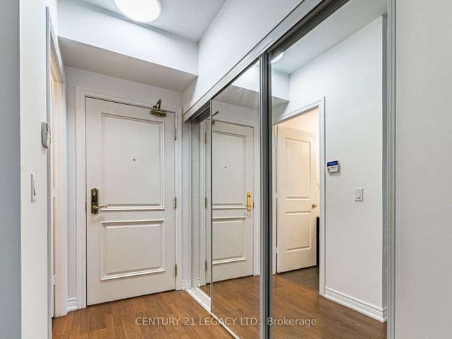 1503 - 9245 Jane St, Condo with 2 bedrooms, 2 bathrooms and 1 parking in Vaughan ON | Image 11