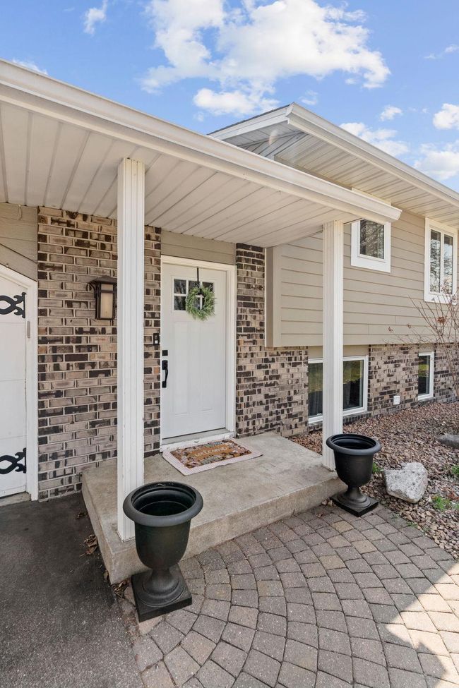 6669 Homestead Avenue Ct S, House other with 4 bedrooms, 3 bathrooms and null parking in Cottage Grove MN | Image 4