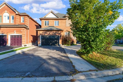 41 Fallstar Cres, Brampton, ON, L7A2J6 | Card Image