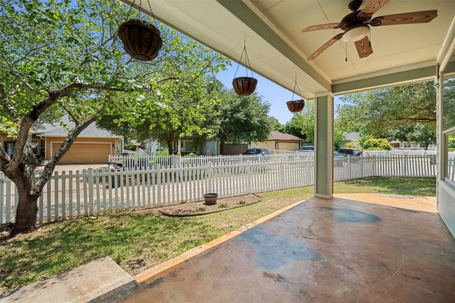 206 Skinner, House other with 3 bedrooms, 3 bathrooms and 4 parking in Kyle TX | Image 33