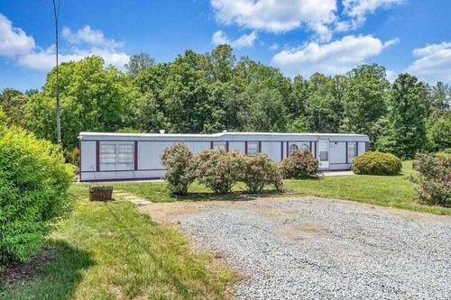 653 Jubal Early Hwy, Wirtz, VA, 24184-3820 | Card Image