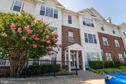 unit-302-621 Cobblestone Blvd, FREDERICKSBURG, VA, 22401-6610 | Card Image