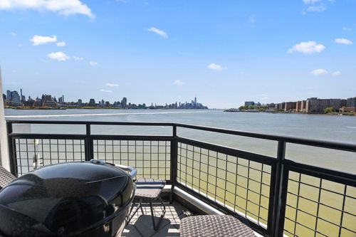 0870-600 Harbor Blvd, Weehawken, NJ, 07086-6731 | Card Image