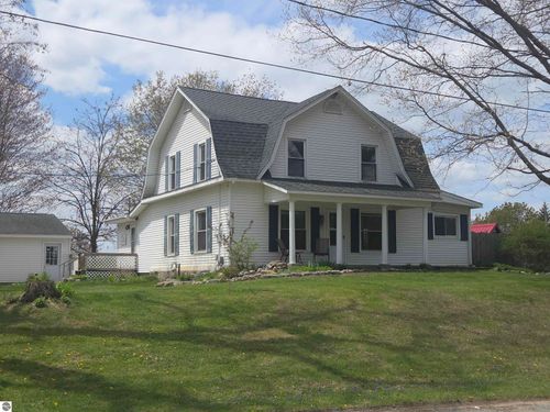 9368 School St, Lake, MI, 48632-9503 | Card Image