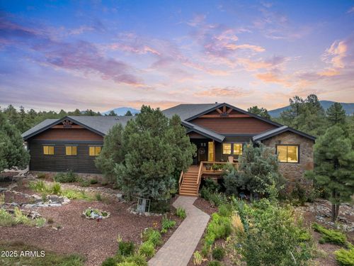 300 Fairway Dr, Williams, AZ, 86046-9708 | Card Image