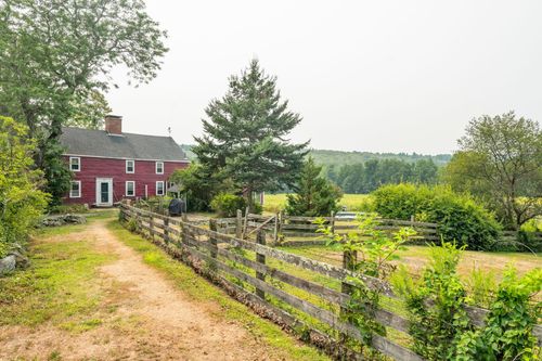 19 Shaws Hill Rd, Kensington, NH, 03833-5514 | Card Image