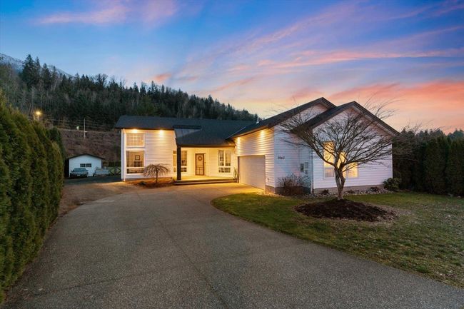 9962 Llanberis Way, House other with 3 bedrooms, 2 bathrooms and 2 parking in Rosedale BC | Image 1