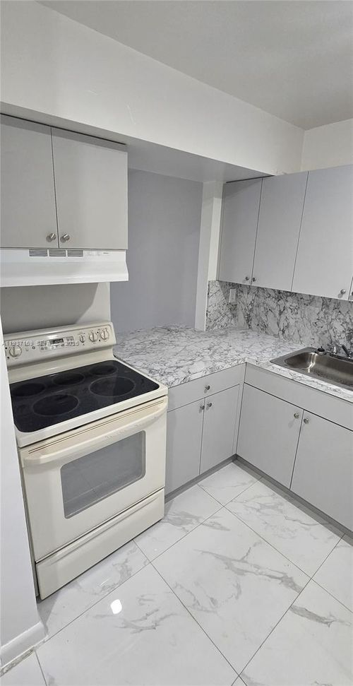 apt-105-11150 Sw 196th St, Cutler Bay, FL, 33157-8321 | Card Image