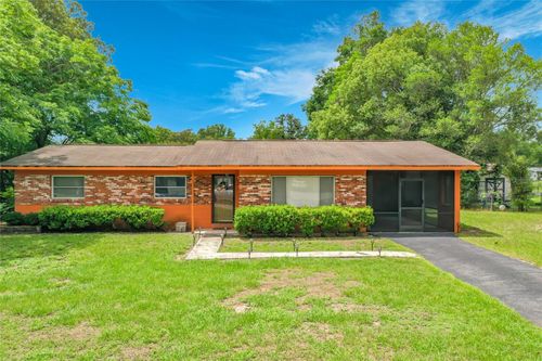 910 Ne 45th St, OCALA, FL, 34479-1916 | Card Image