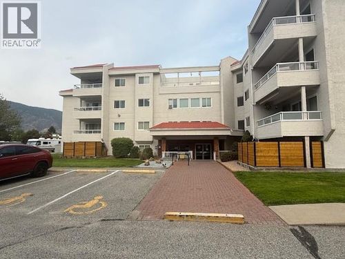 202-284 Yorkton Ave, Penticton, BC, V2A3V5 | Card Image