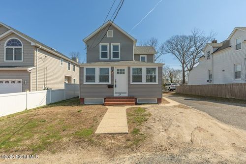 25 Howland Pl, Long Branch, NJ, 07740-5421 | Card Image