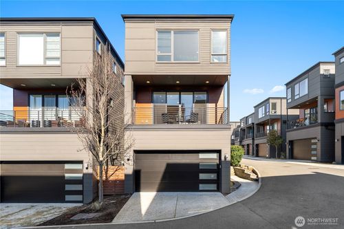 33-312 7th Ln S, Kirkland, WA, 98033-6914 | Card Image