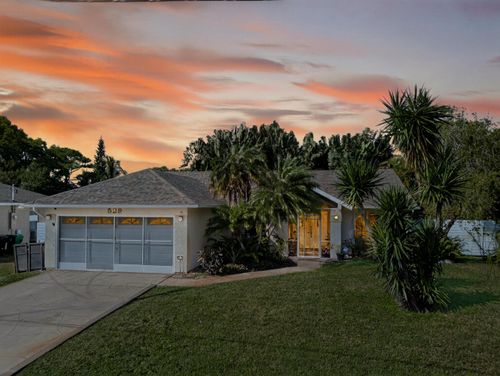 529 Se Fallon Dr, Port St. Lucie, FL, 34983-2636 | Card Image