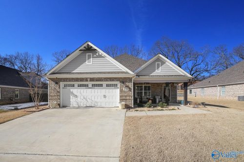 233 Dustin Ln Nw, Madison, AL, 35757-6972 | Card Image