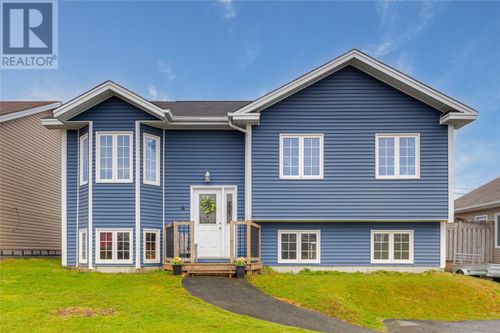 4 Barchester St, Paradise, NL, A1L0H2 | Card Image