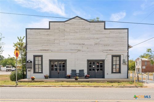 413 W Batte St, Cameron, TX, 76520-3912 | Card Image
