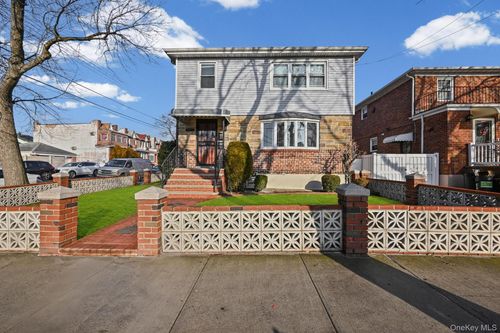 95-03 149th Ave, Ozone Park, NY, 11417-2914 | Card Image