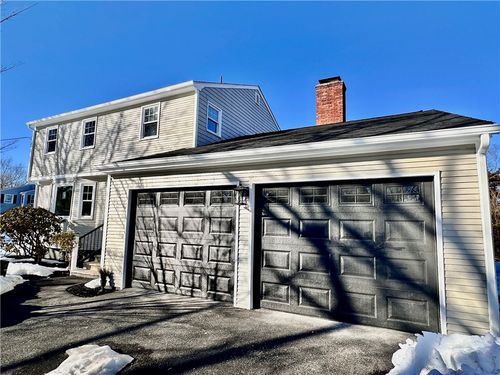 3 Pine Top Rd, Barrington, RI, 02806-1705 | Card Image