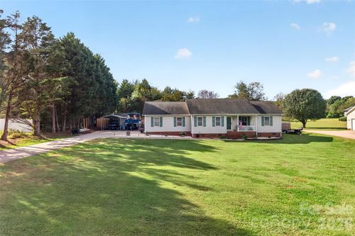 135 Rumple Hill Dr, Statesville, NC, 28677-2023 | Card Image