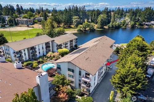 apt-509b-13229 Linden Ave N, Seattle, WA, 98133-7525 | Card Image