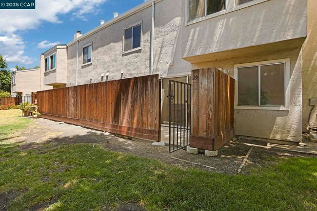 APT-29 - 3712 Willow Pass Rd, Condo with 2 bedrooms, 2 bathrooms and 1 parking in Concord CA | Image 27