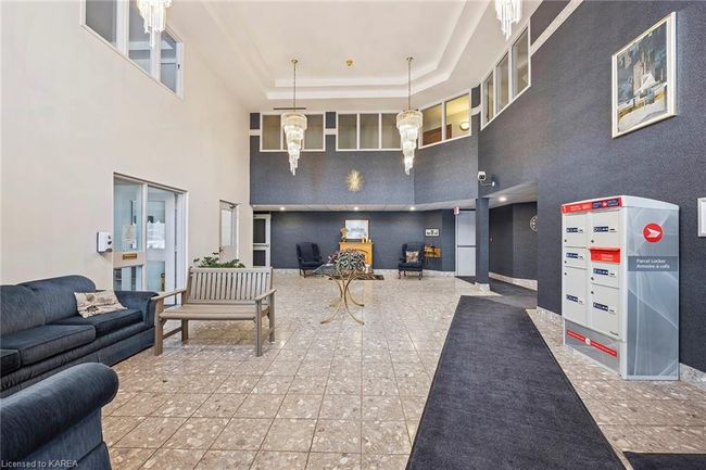 207 - 130 Wright Cres, House attached with 2 bedrooms, 2 bathrooms and 1 parking in Kingston ON | Image 5