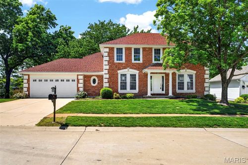 2113 Bow Tree Ct, Chesterfield, MO, 63005-4701 | Card Image