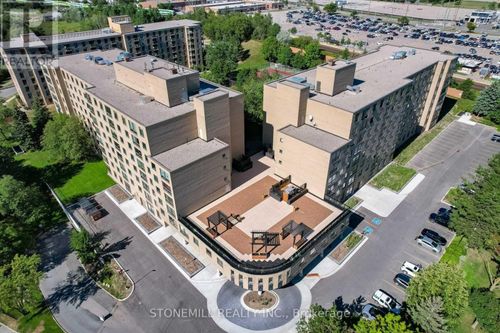 814-326 Major Mackenzie Drive E, Richmond Hill (Crosby), ON, L4C8T4 | Card Image