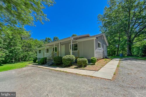 1062 Pendleton Rd, MINERAL, VA, 23117-3803 | Card Image