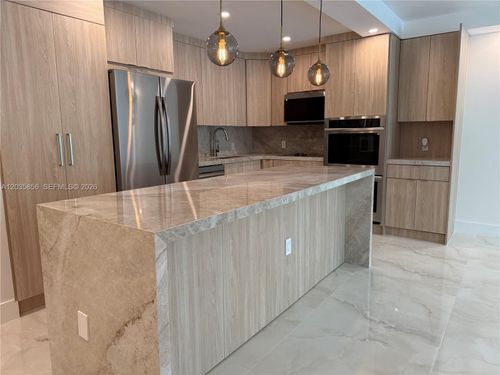 224-19390 Collins Ave, Sunny Isles Beach, FL, 33160-2229 | Card Image