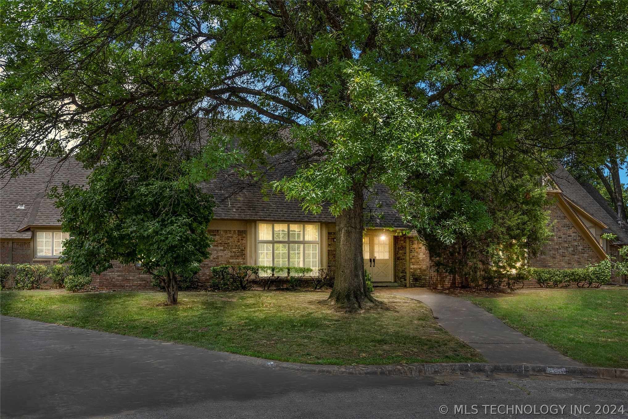 Atlanta Pl, Tulsa, OK 74105