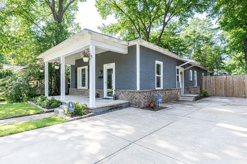 2046 Courtland Pl, Memphis, TN, 38104-4140 | Card Image