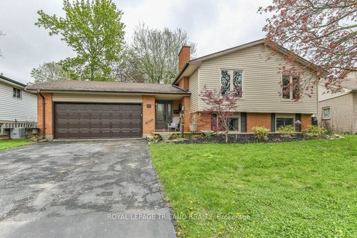 41 Fox Mill Crt, London, ON, N6J2B7 | Card Image