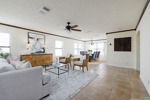 6326 Maverick Trail Dr, San Antonio, TX, 78240-2694 | Card Image