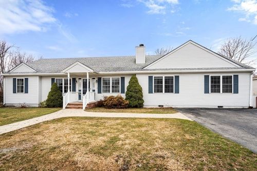 17 Maguire St, Methuen, MA, 01844-2927 | Card Image