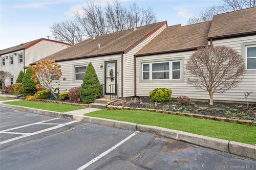 617-617 Lake Ct, Middle Island, NY, 11953-2005 | Card Image