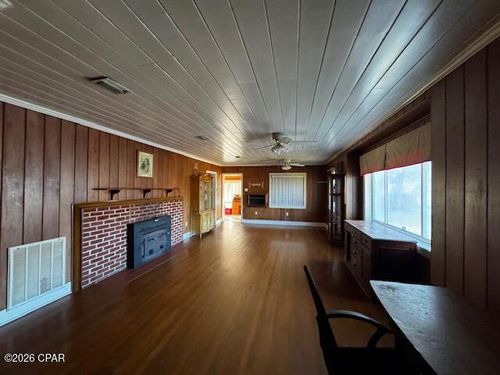 2363 Park Ave, Alford, FL, 32420-6825 | Card Image