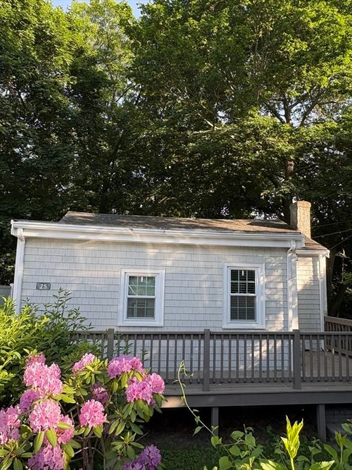 25 Gilford Rd, Hingham, MA, 02043-1015 | Card Image