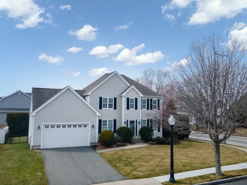 9 Apple Tree Ln, New Bedford, MA, 02740 | Card Image