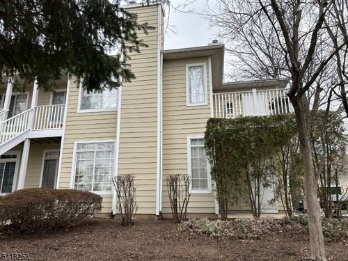 65 Wentworth Rd, Bedminster, NJ, 07921-2007 | Card Image