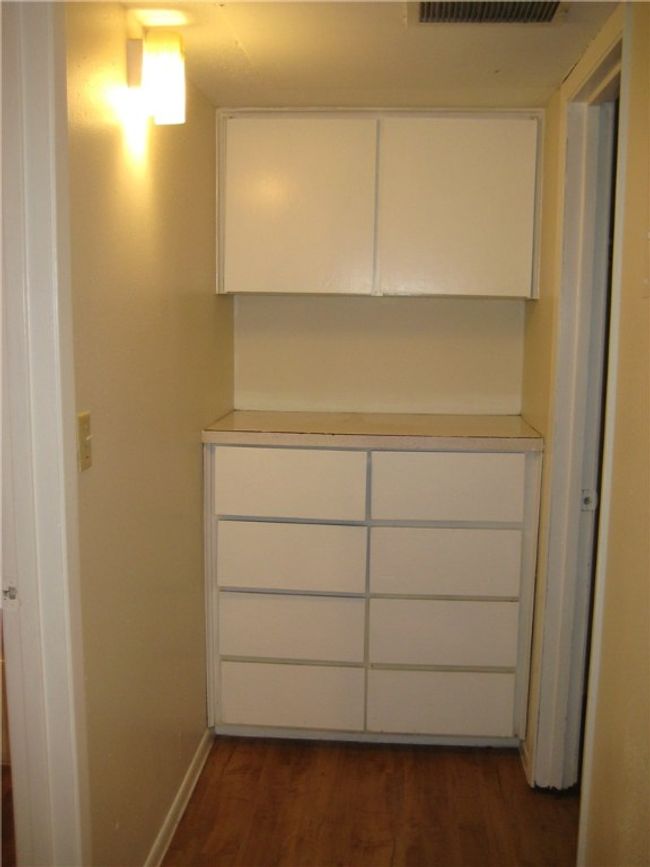 APT-225 - 924 E Dean Keeton St, Condo with 0 bedrooms, 1 bathrooms and 1 parking in Austin TX | Image 4