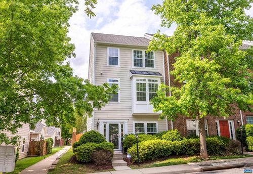 719 Rainier Rd, CHARLOTTESVILLE, VA, 22903-4046 | Card Image