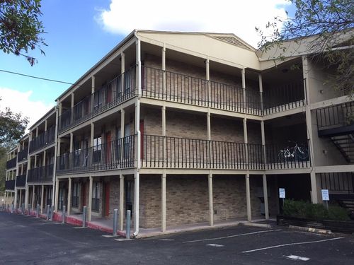 apt-106-3000 Guadalupe St, Austin, TX, 78705-2830 | Card Image