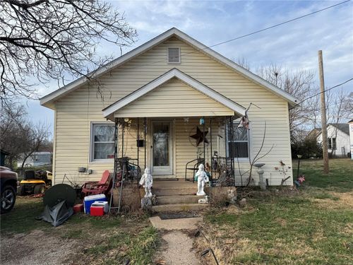 806 E 1st St, Salem, MO, 65560-2602 | Card Image